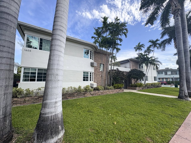 Lincoln Road Villas Condo photo 2